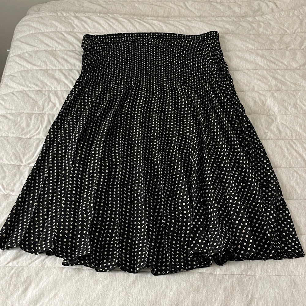 Max Studio Black and Cream Patterned A-Line Skirt